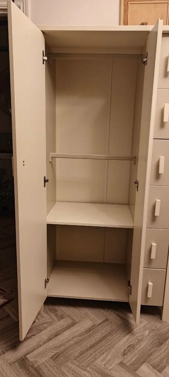 Kids wardrobe - Image 2