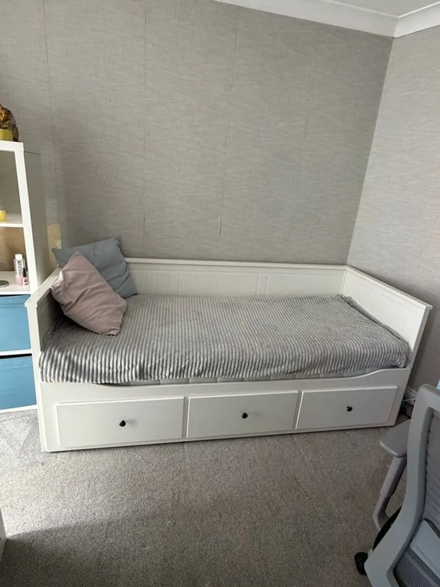ikea daybed Hemnes with two mattresses - Image 1