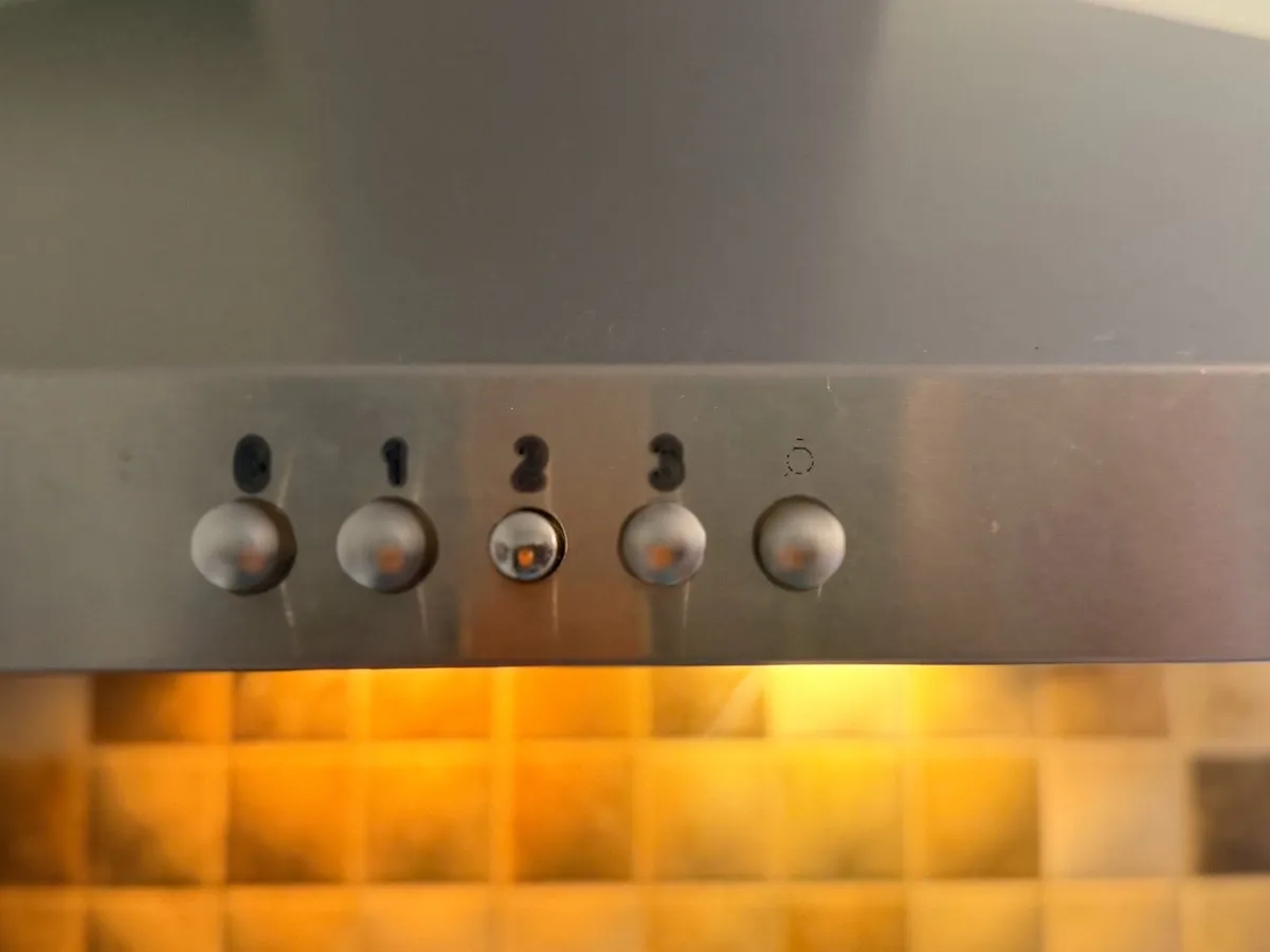 Stainless Steel Cooker Hood / Extractor Fan – 60cm - Image 2