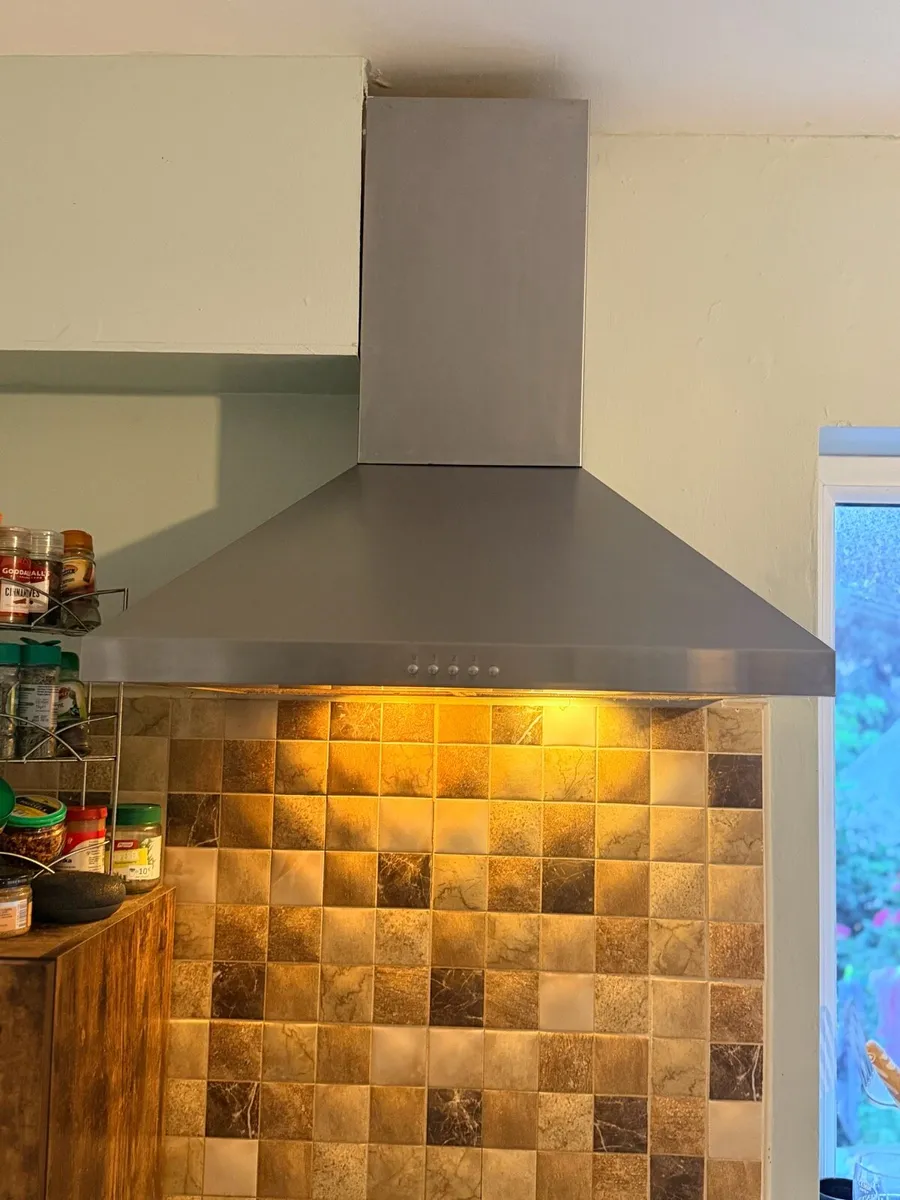 Stainless Steel Cooker Hood / Extractor Fan – 60cm - Image 4