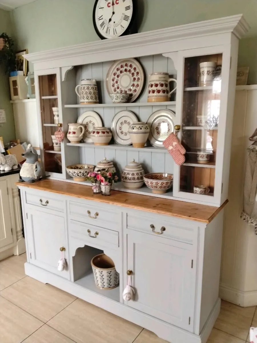 Solus kitchen dresser delivery arranged - Image 1