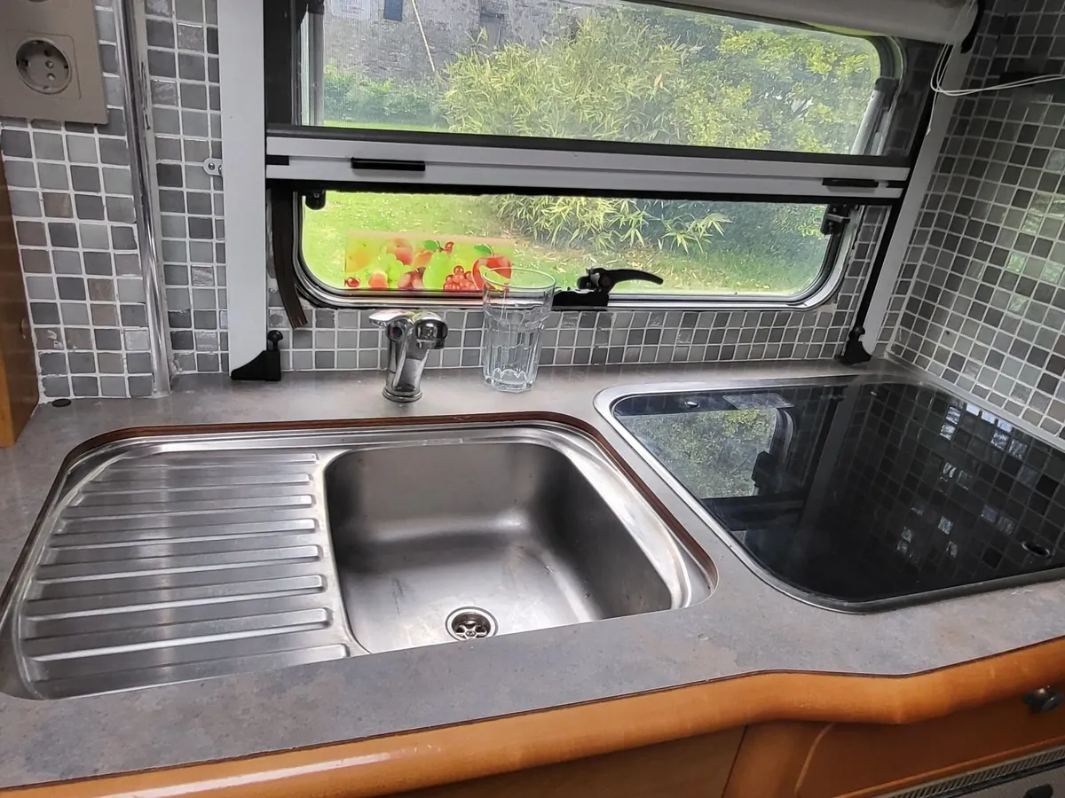 Motorhome - Image 3