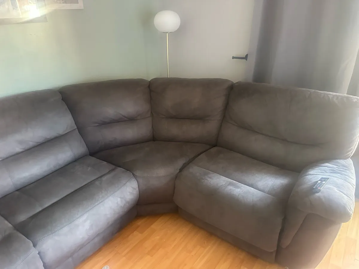 Couch - Image 2