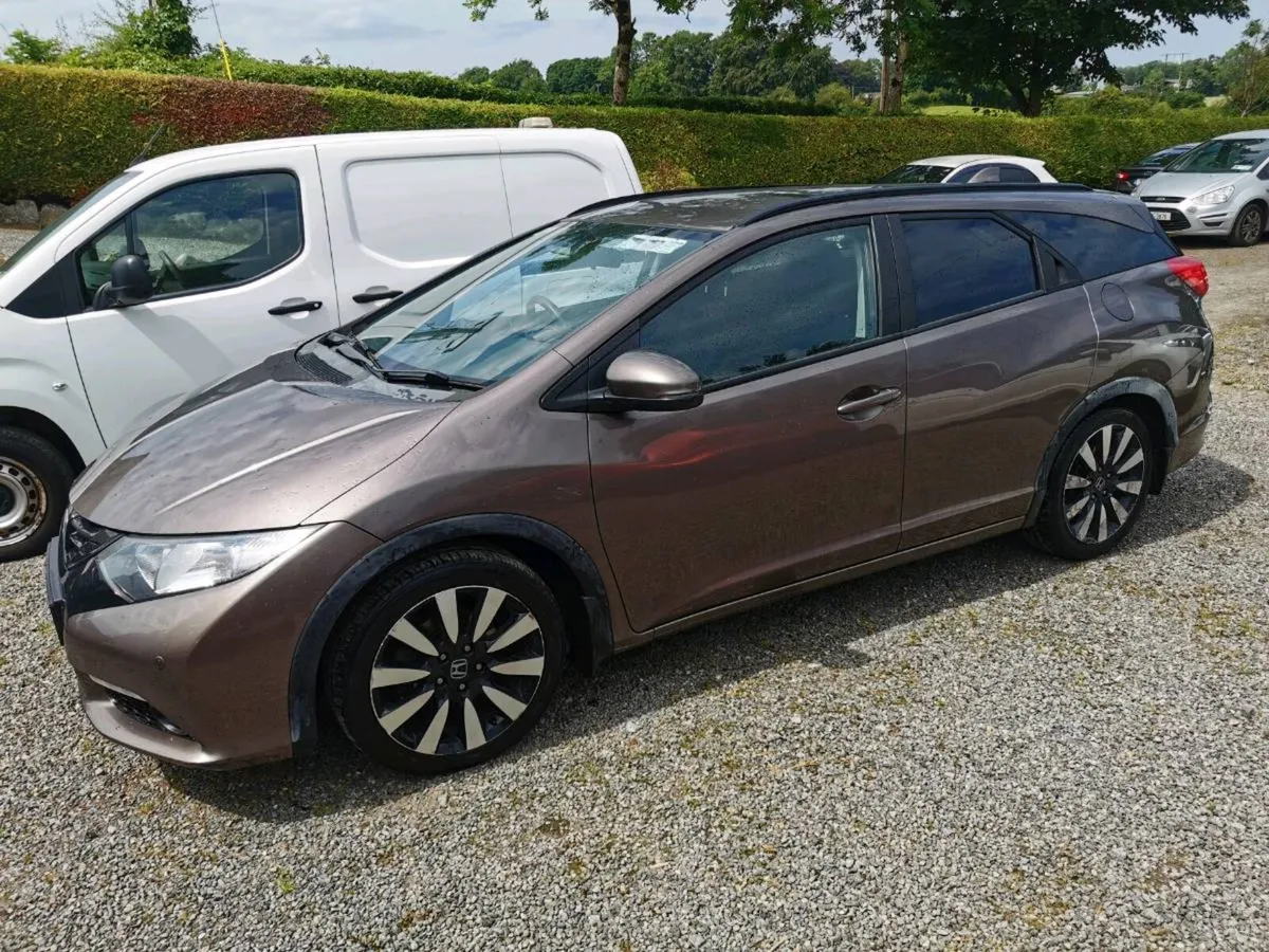 142  Honda Civic Diesel Tourer - Image 1