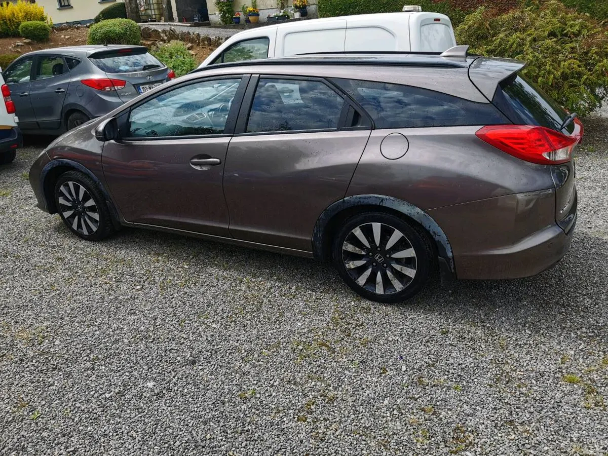 142  Honda Civic Diesel Tourer - Image 2