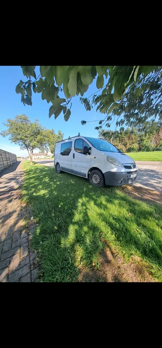 131 Vivaro crewcab - Image 3