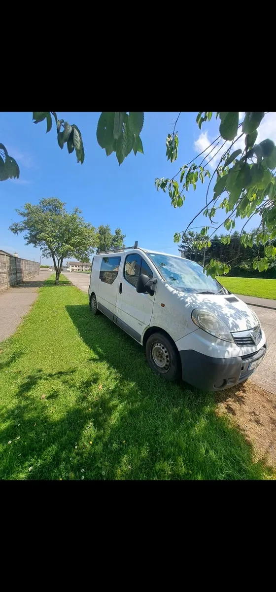 131 Vivaro crewcab - Image 4