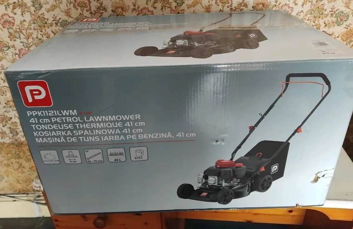 Petrol lawnmower brand new in box not used - Image 3