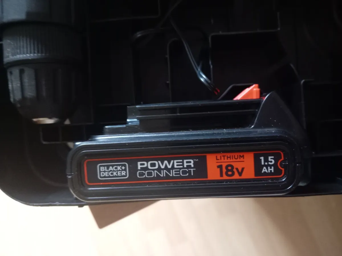 Drill BLACK&DECKER CORDLESS-BRAND NEW - Image 2