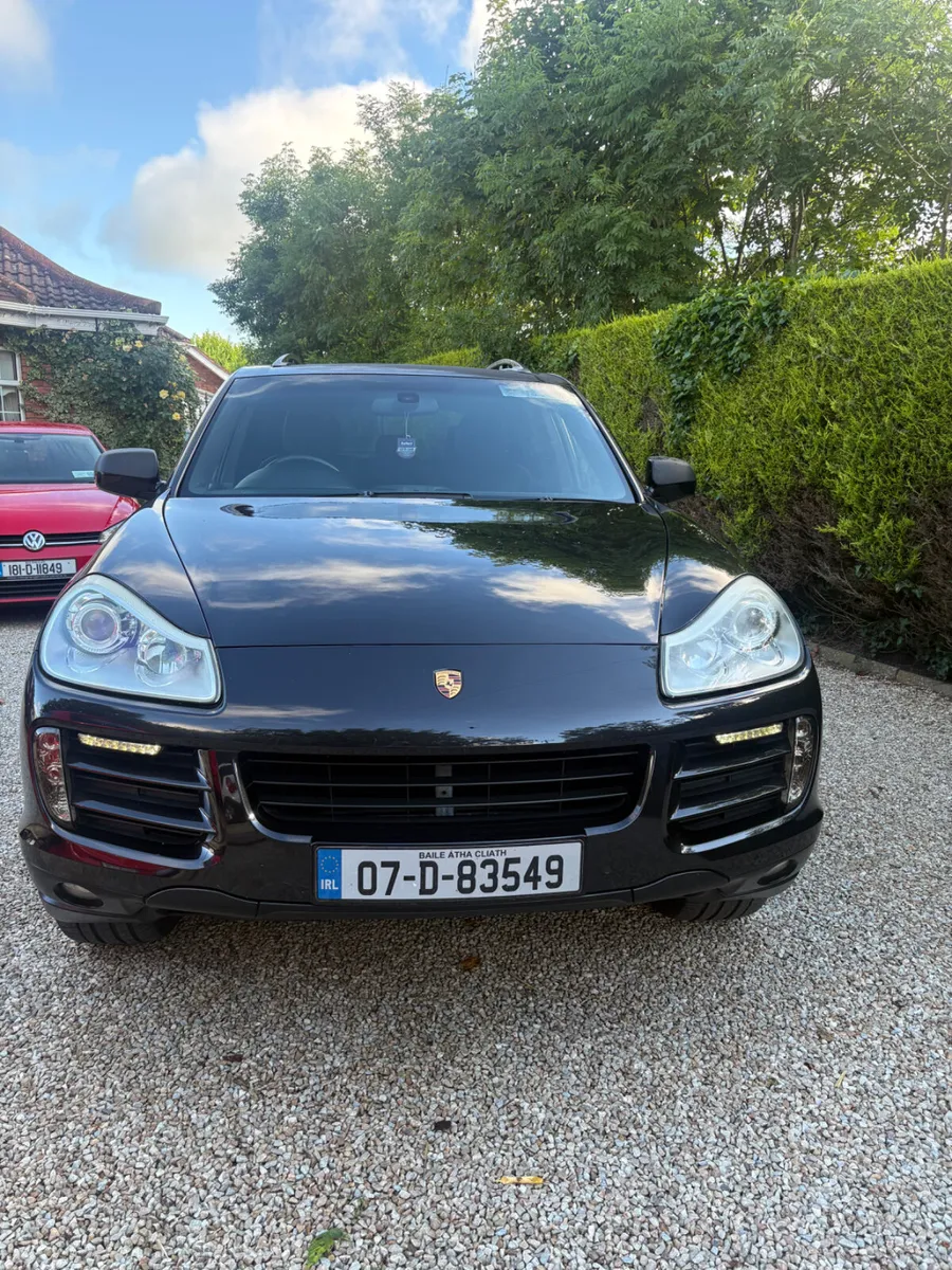 2007 Porsche Cayenne, crew cab commercial - Image 2