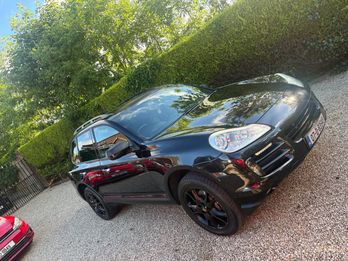 2007 Porsche Cayenne, crew cab commercial - Image 1