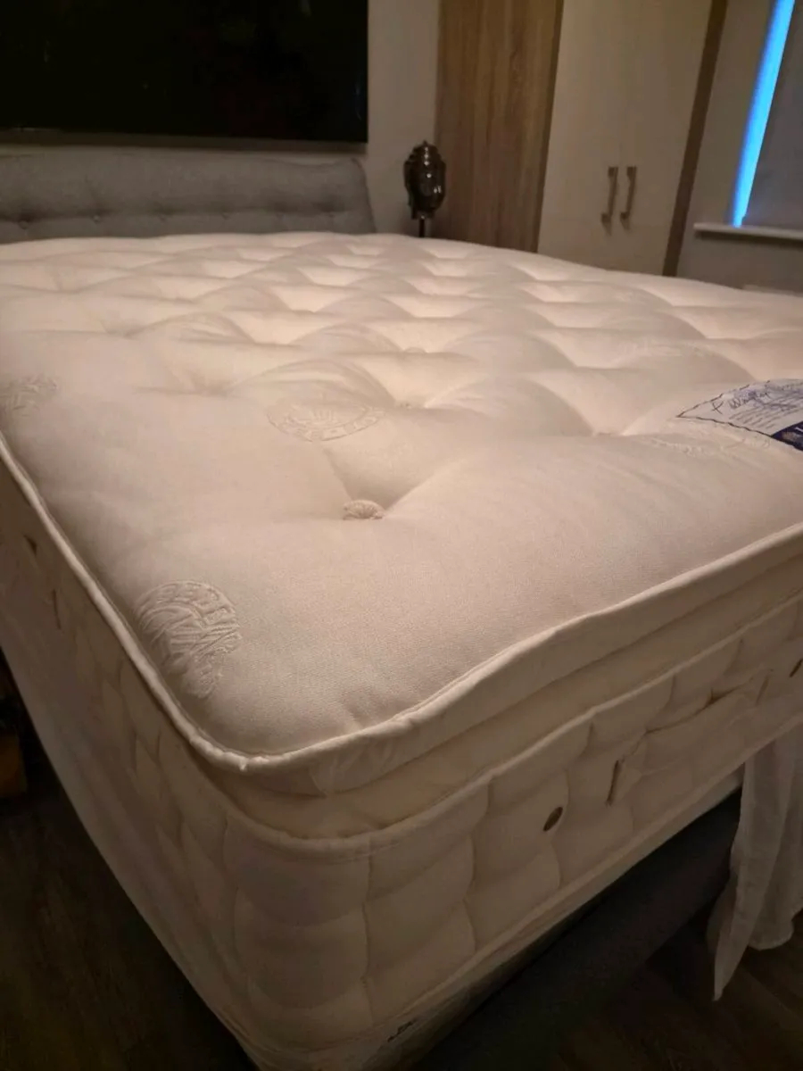 King-size mattress - Image 1