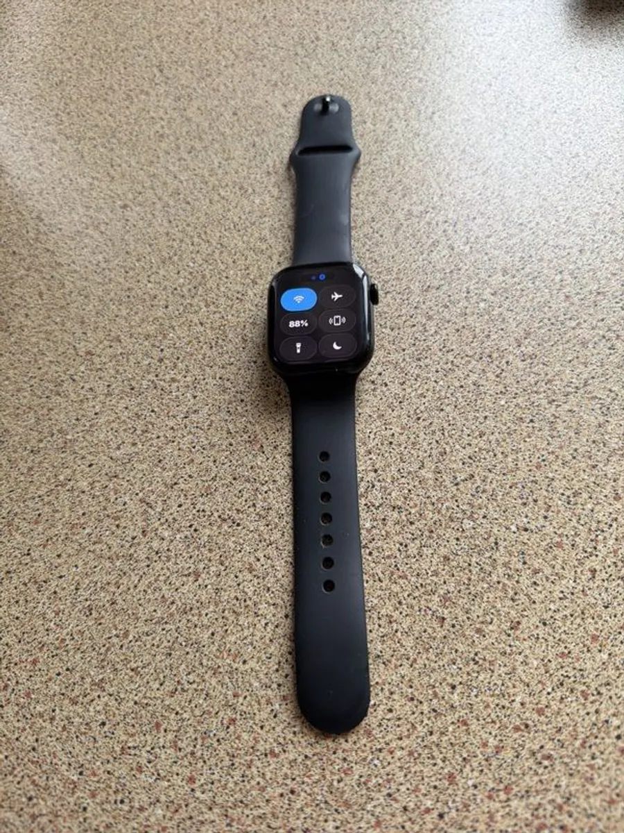 Apple Watch series 10 - Image 3