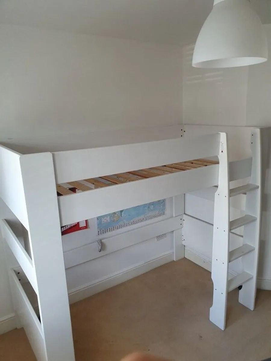 bed - Image 1