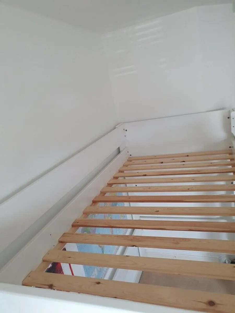 bed - Image 2
