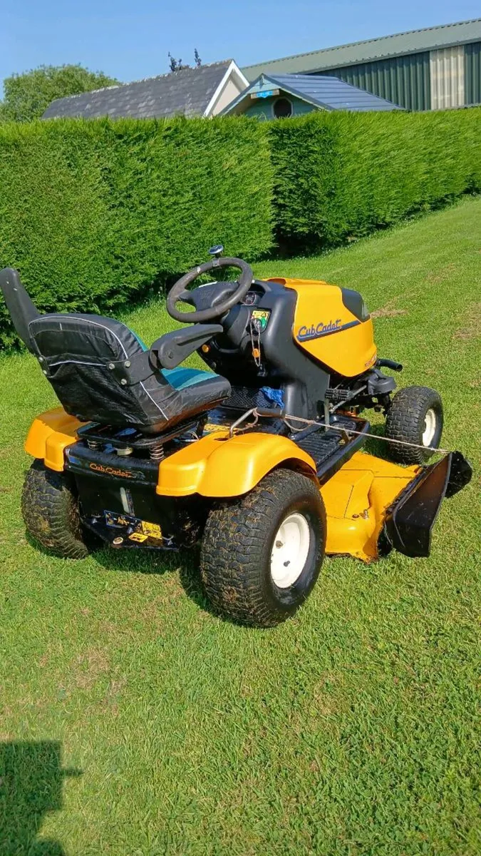 CLUB cadet zero turn mower - Image 4