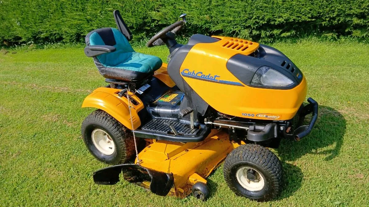 CLUB cadet zero turn mower - Image 2