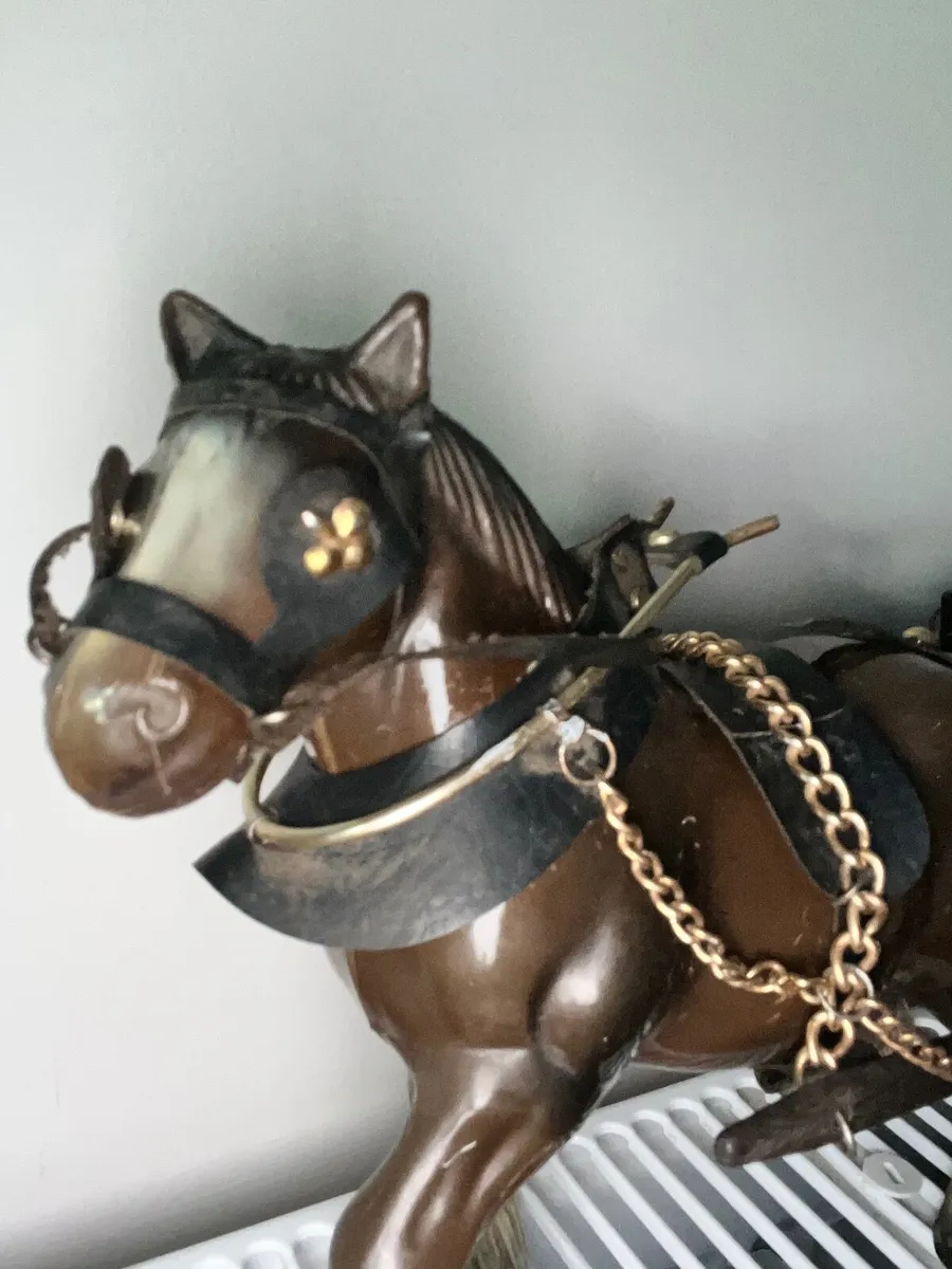 Vintage horse and cart - Image 2
