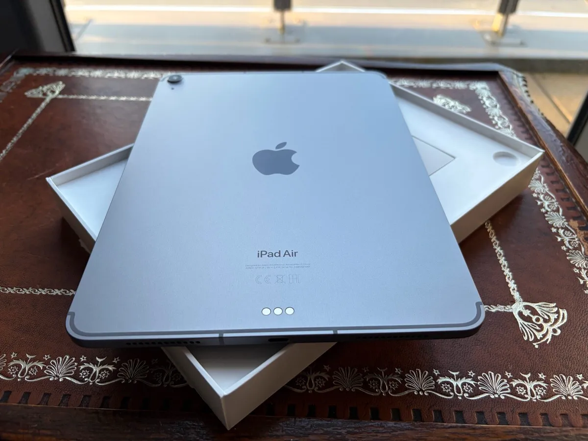 iPad Air M2 256GB WiFi + Cellular - Image 3