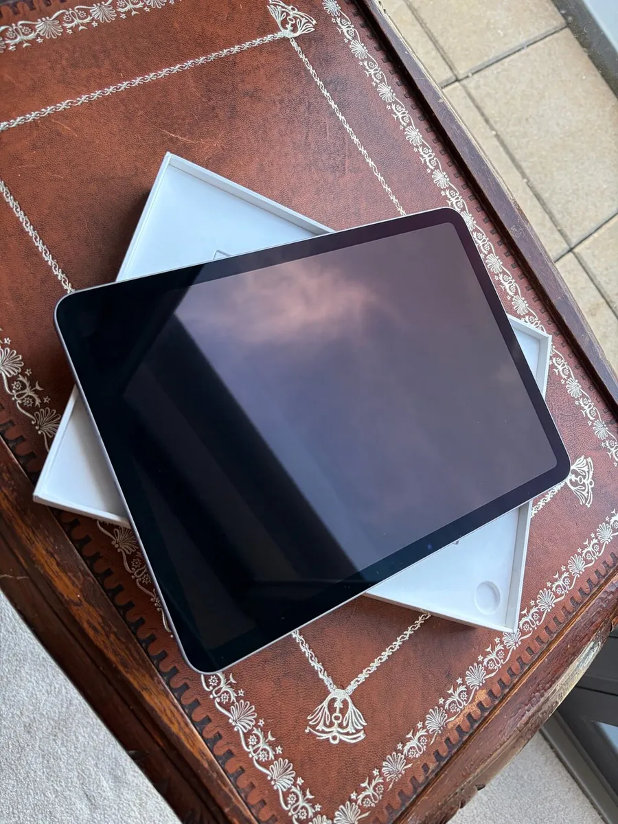 iPad Air M2 256GB WiFi + Cellular - Image 4