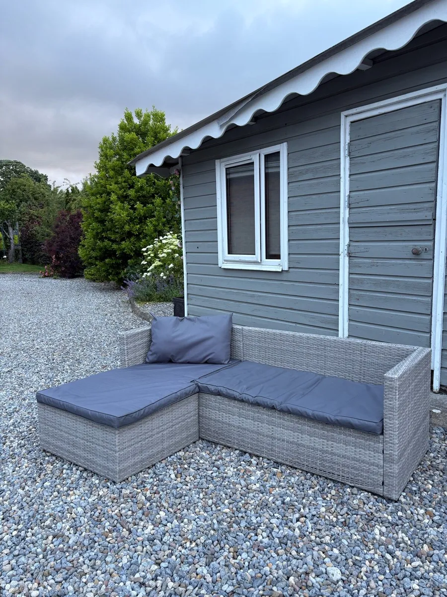 Garden furniture - Image 2
