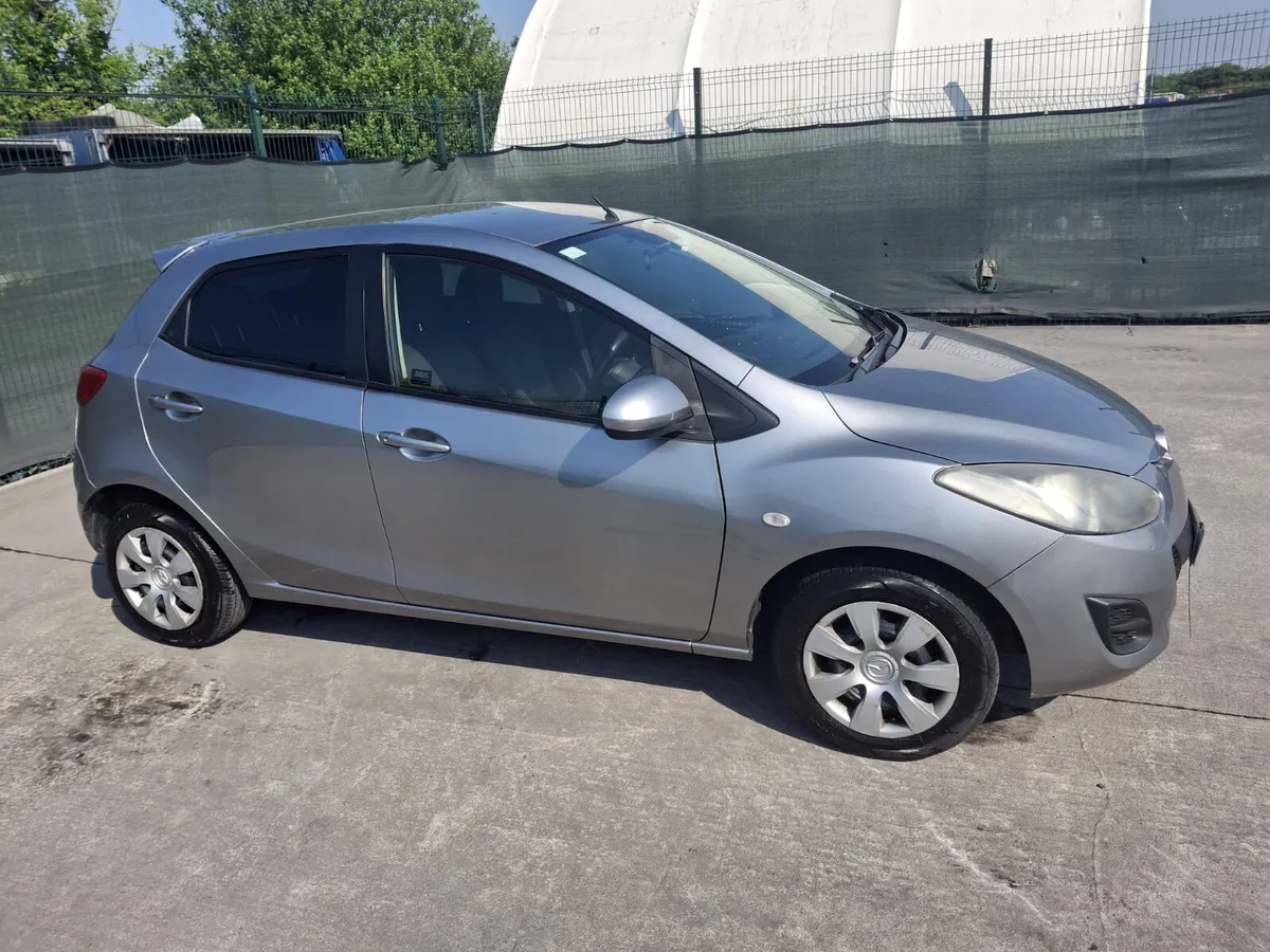 2013 Mazda demio  Automatic 65km - Image 3