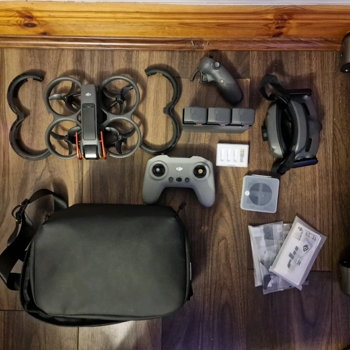 Dji avata 2 fly more combo 3 batteries2 controller - Image 1
