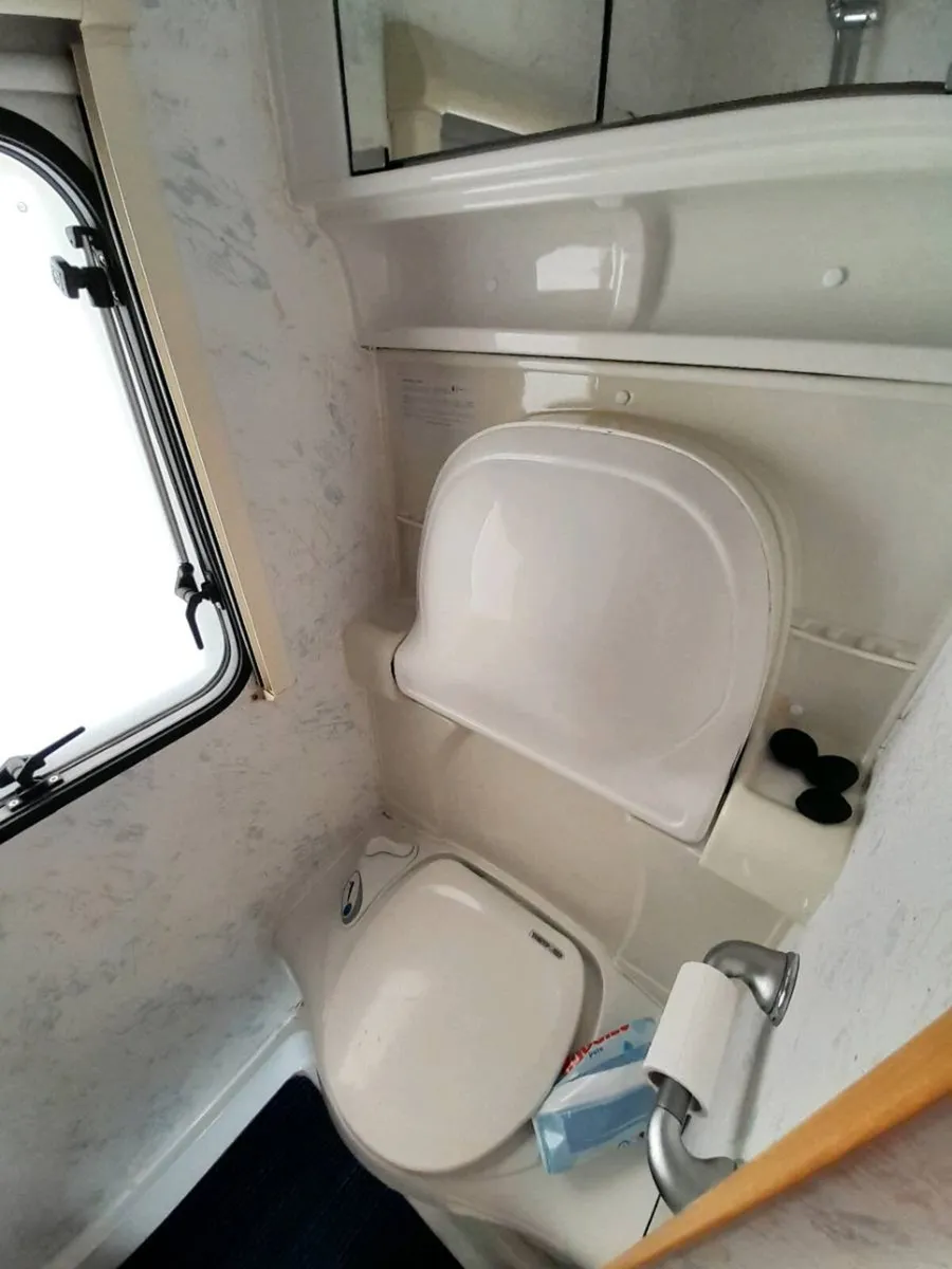 Motorhome/campervan - Image 4