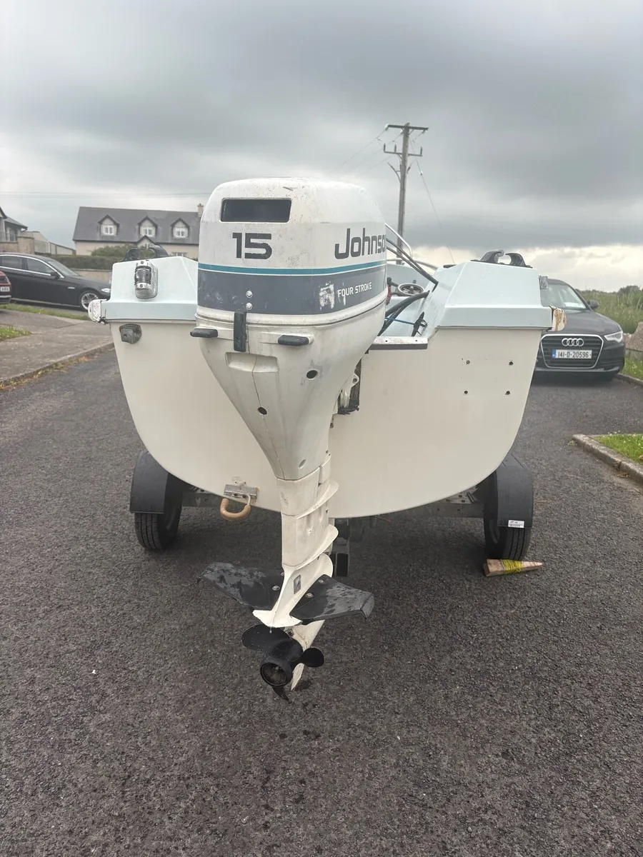 16 Foot Fibre Glass Boat For Sale - Image 3