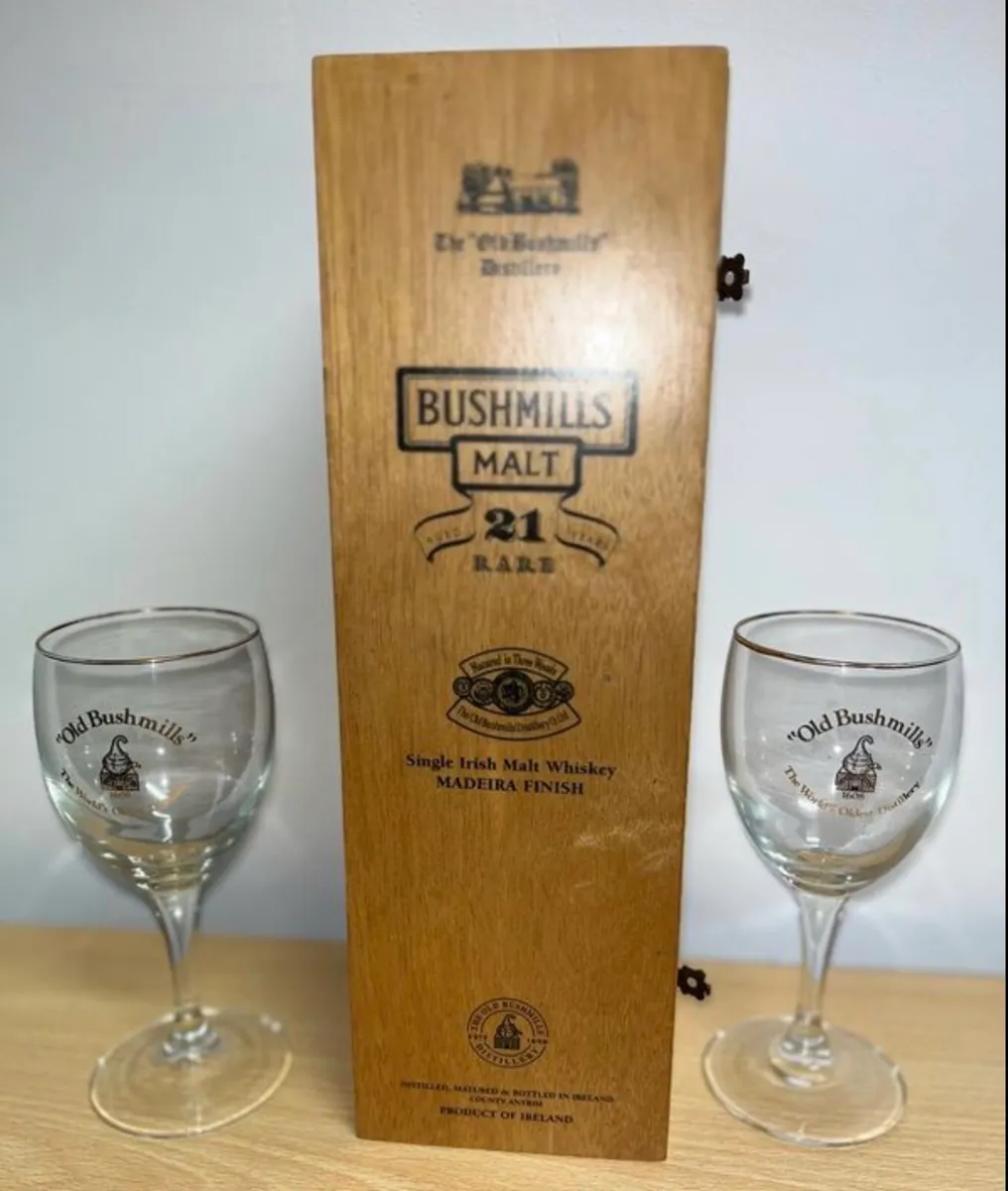 Bush Whiskey Case and two glasses