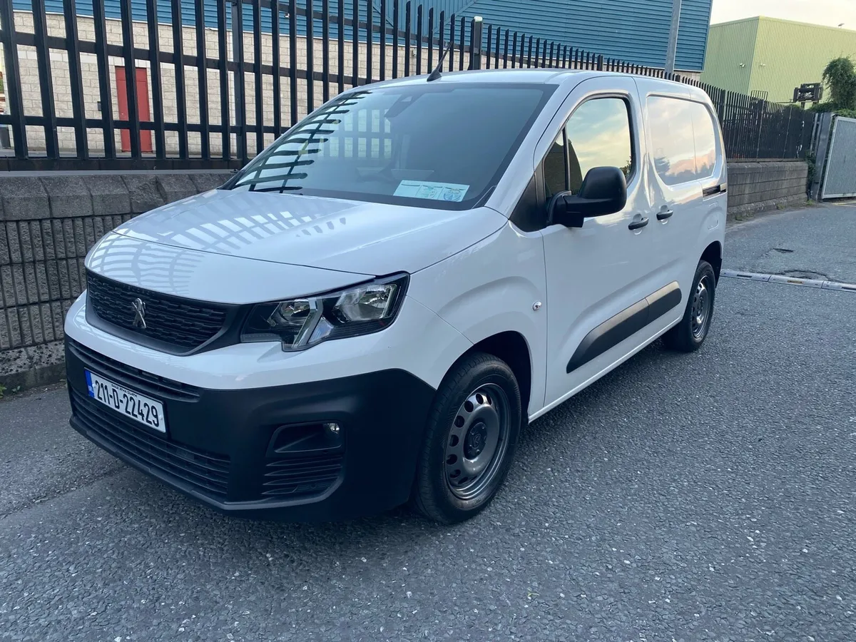 2021 Peugeot Partner // 1.5 Hdi Professional Plus - Image 2