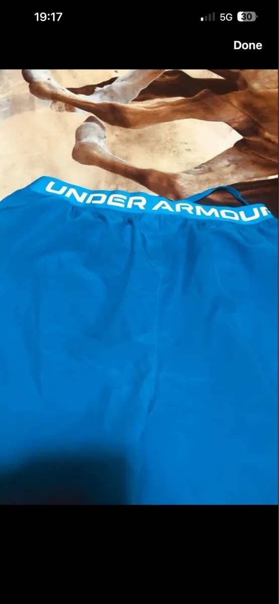 Mens under armour shorts size M €10 - Image 2