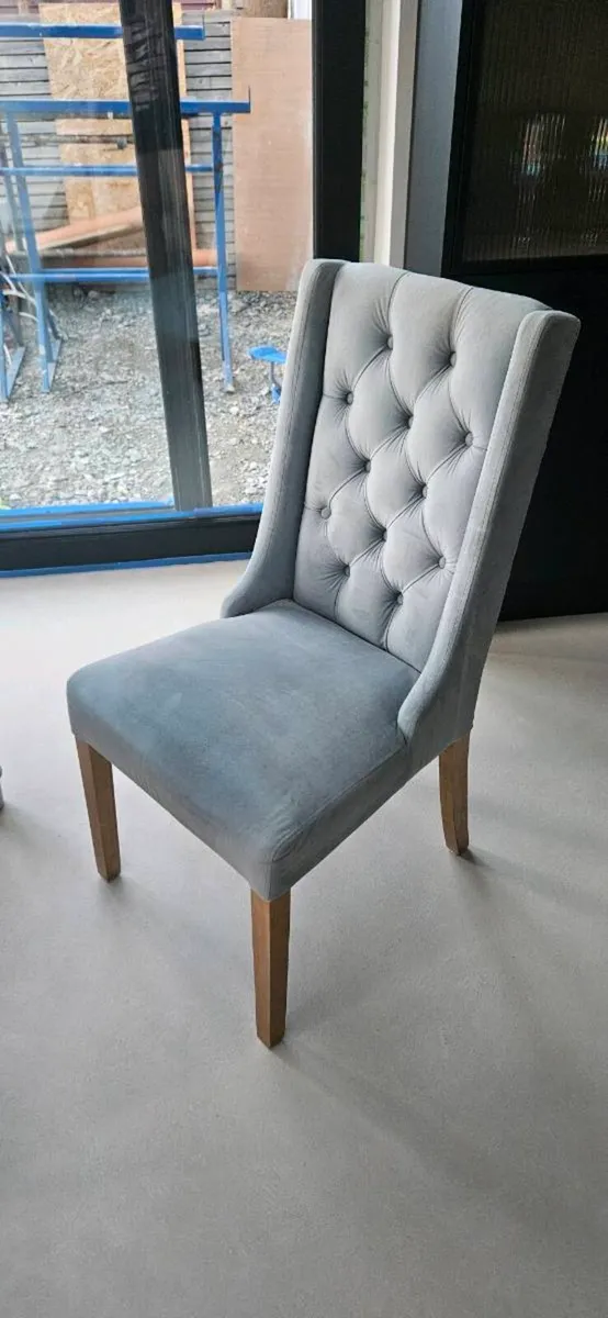 Dining Table & Chairs - Image 3