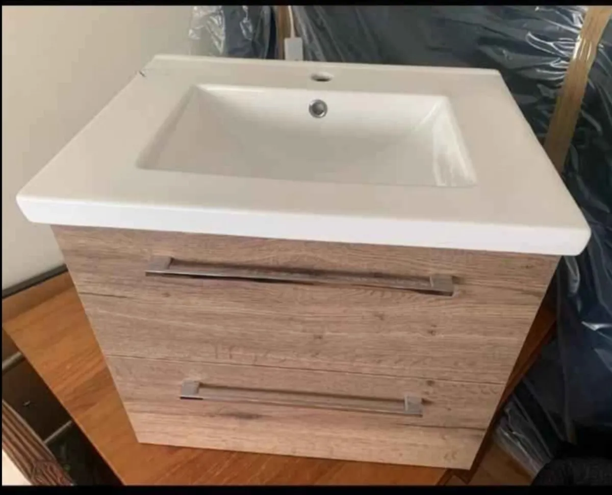 New & Unused Bathroom Ware - Image 2