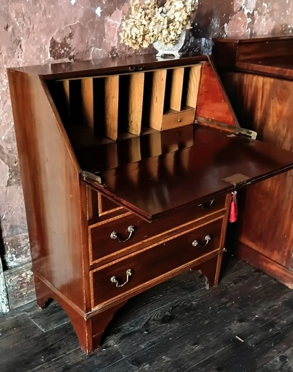A Sheraton style inlaid mahogany Desk Bureau - Image 3