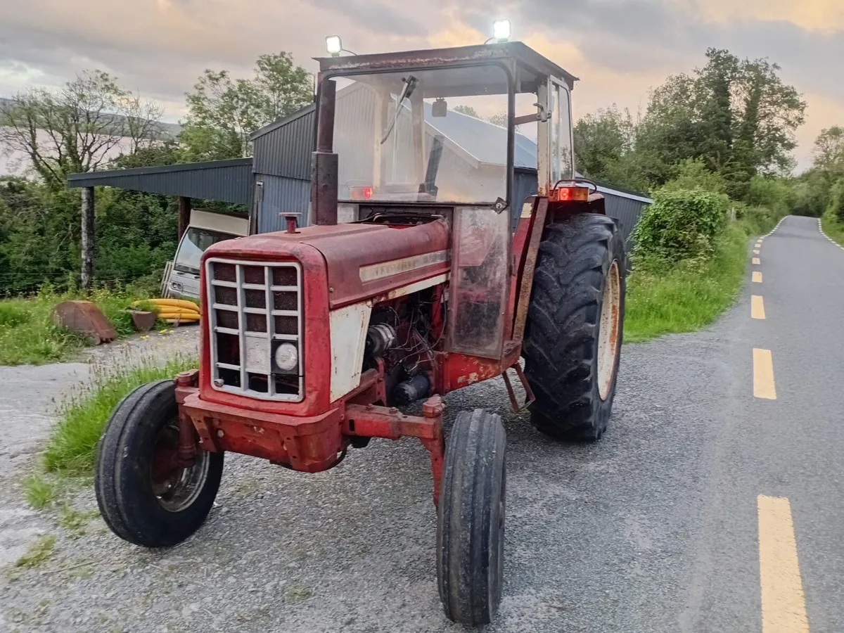 International 674 - Image 3