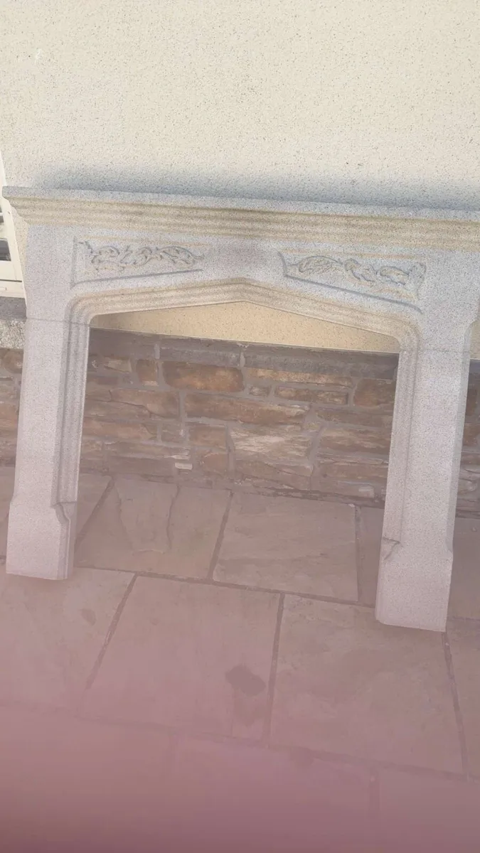 Stove and surround - Image 3
