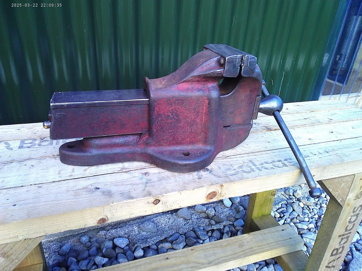 Vice (for repair) - Image 1
