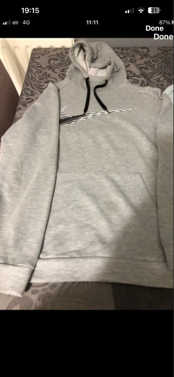 Mens Nike hoodie size S €10 - Image 1
