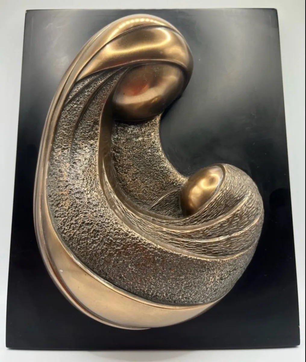 Genesis fine arts - Image 1