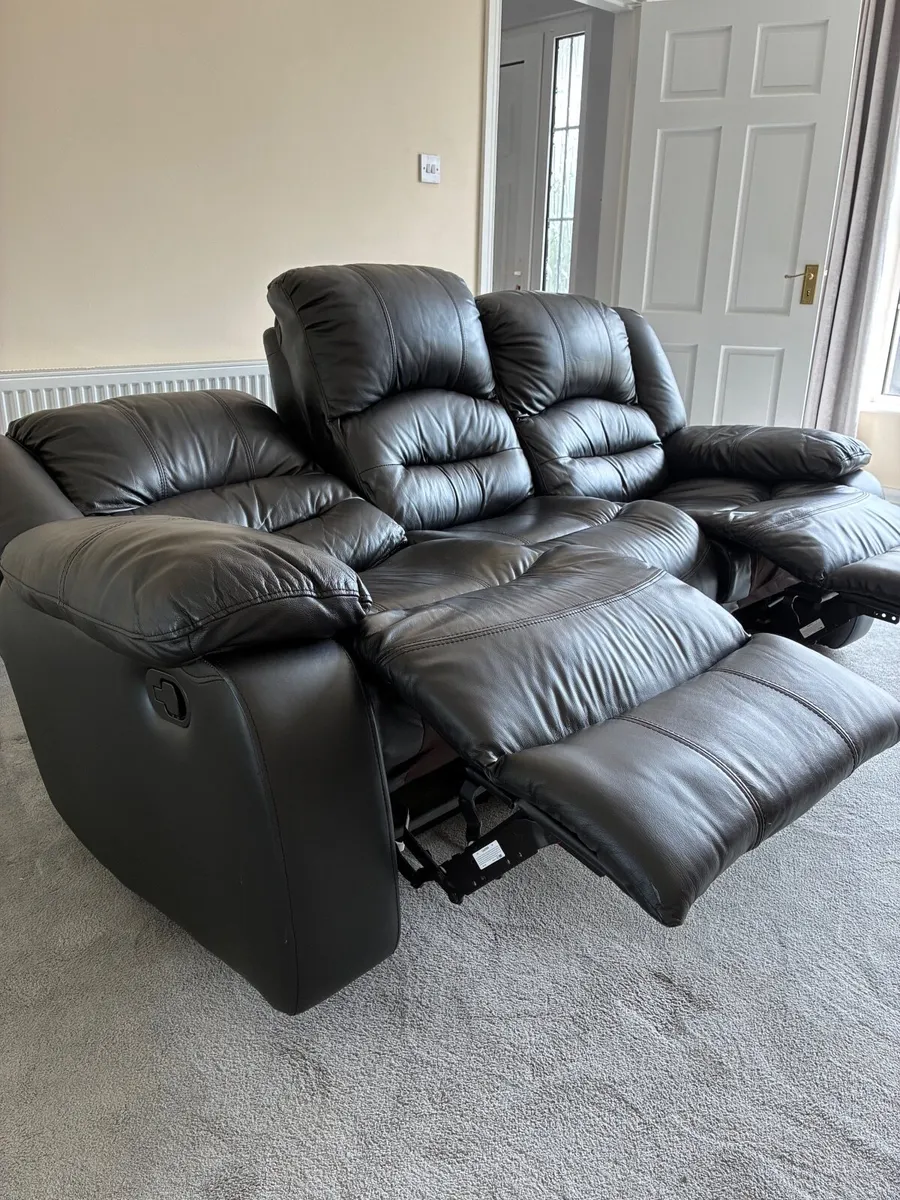 Genuine leather recliner couch - Image 4