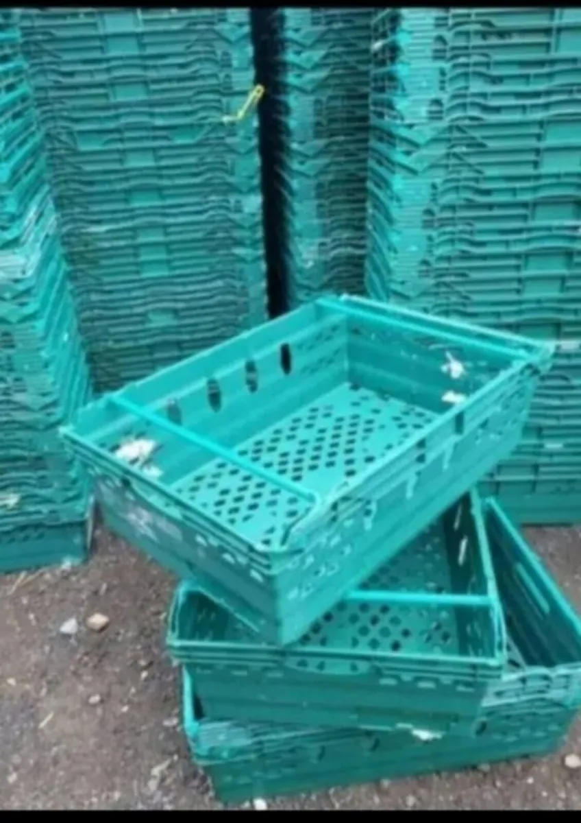 Storage stacking crates/boxes/baskets - Image 1