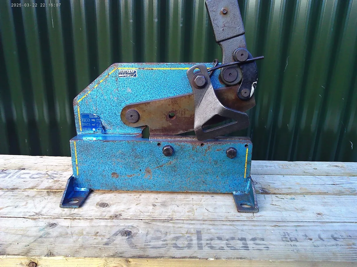 Guillotine - Image 2
