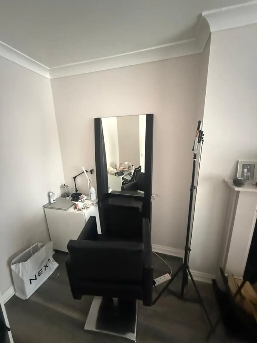 barber - Image 1