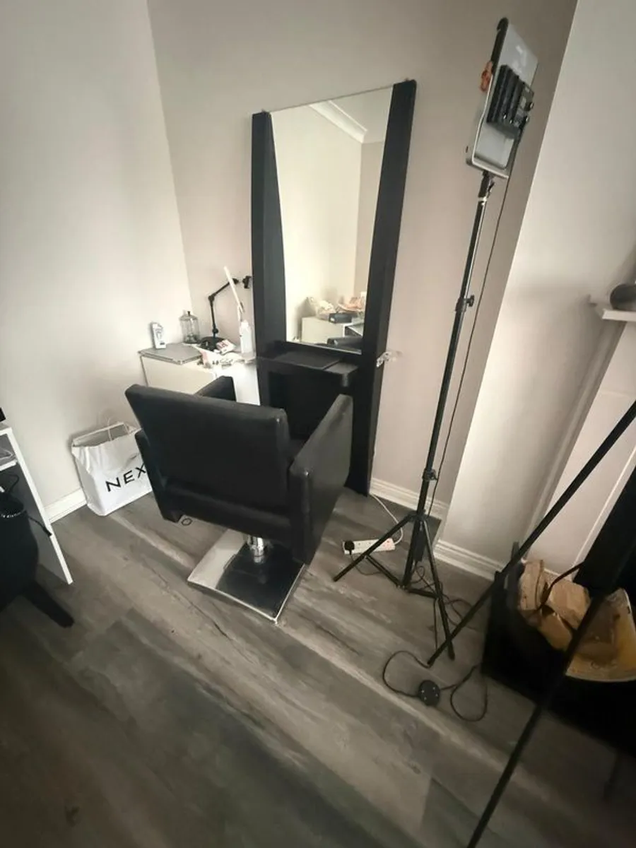 barber - Image 2