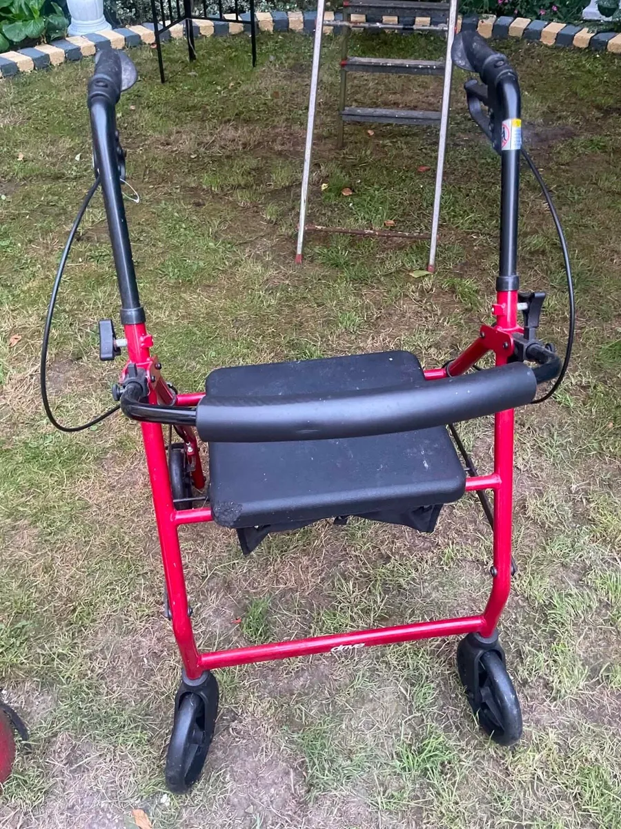 Walking aid helper - Image 1