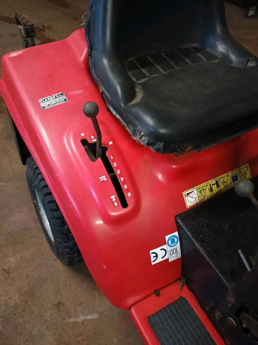 Ride on lawnmower parts - Image 3
