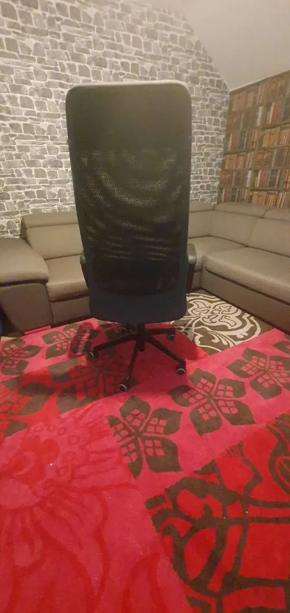 Ikea Markus office chair in pristine condition !!! - Image 3