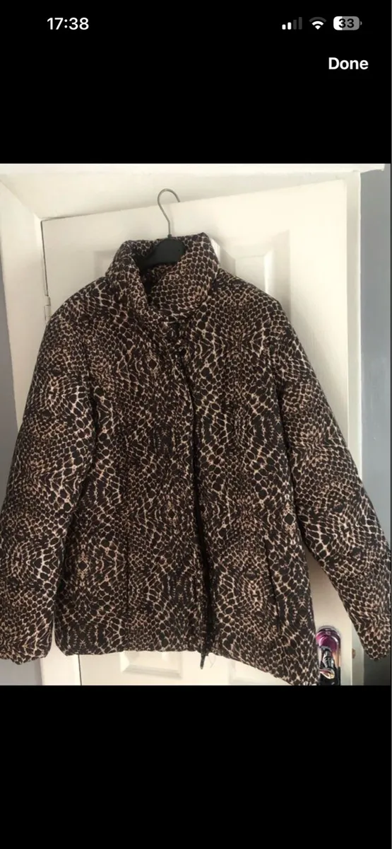 Ladies beautiful jacket size 20 €10 - Image 1