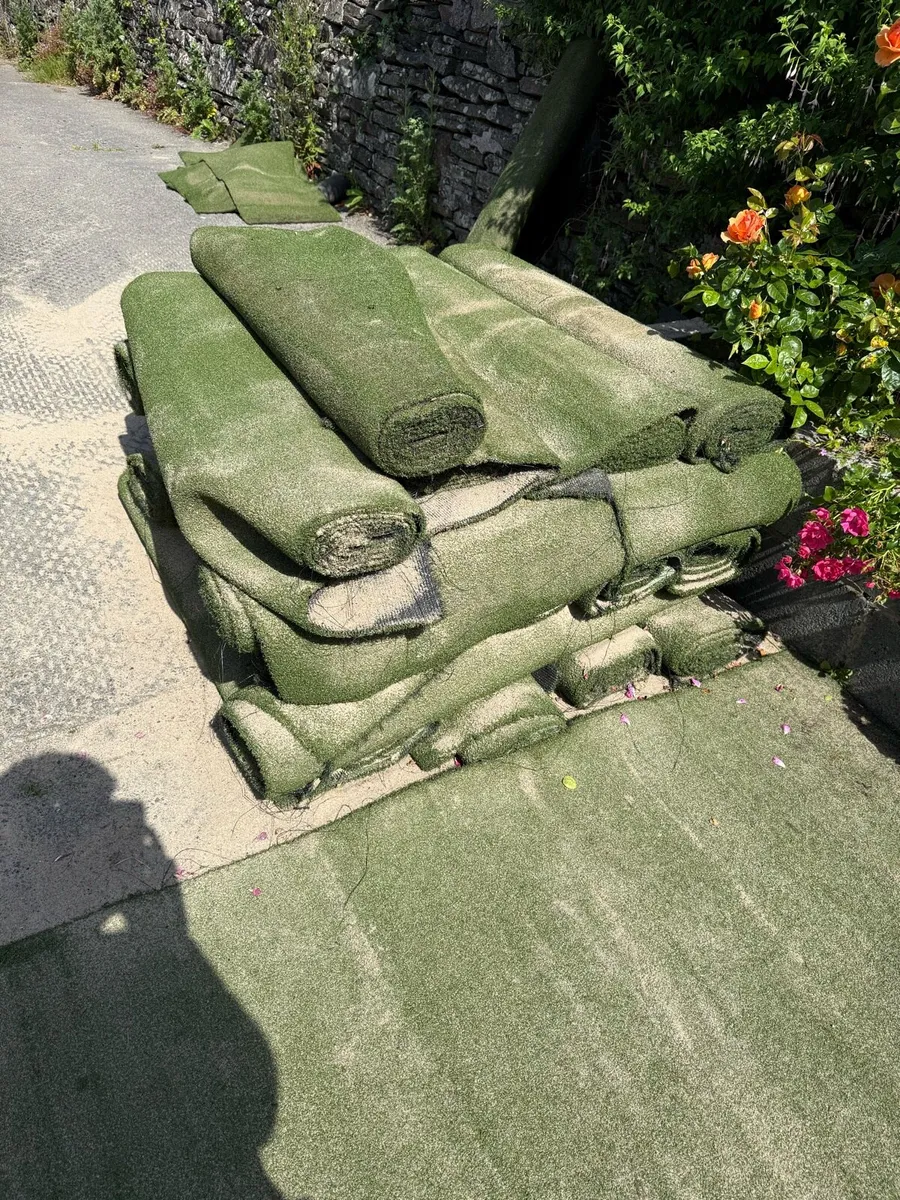 Astroturf/Artificial Grass Rolls - Image 3